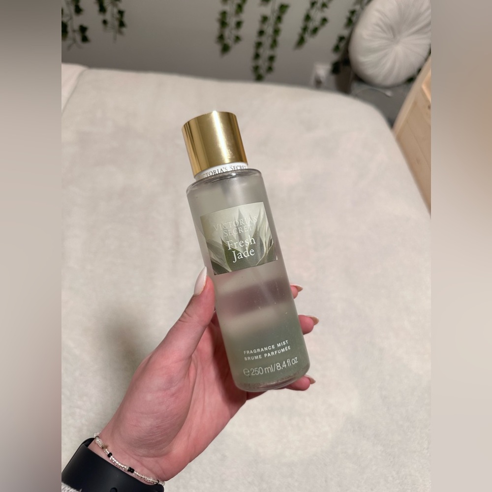 Victoria’s secret Fresh Jade Perfume Mist